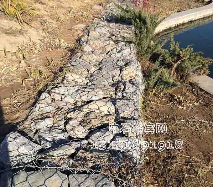 鍍鋅格賓網(wǎng)護(hù)岸